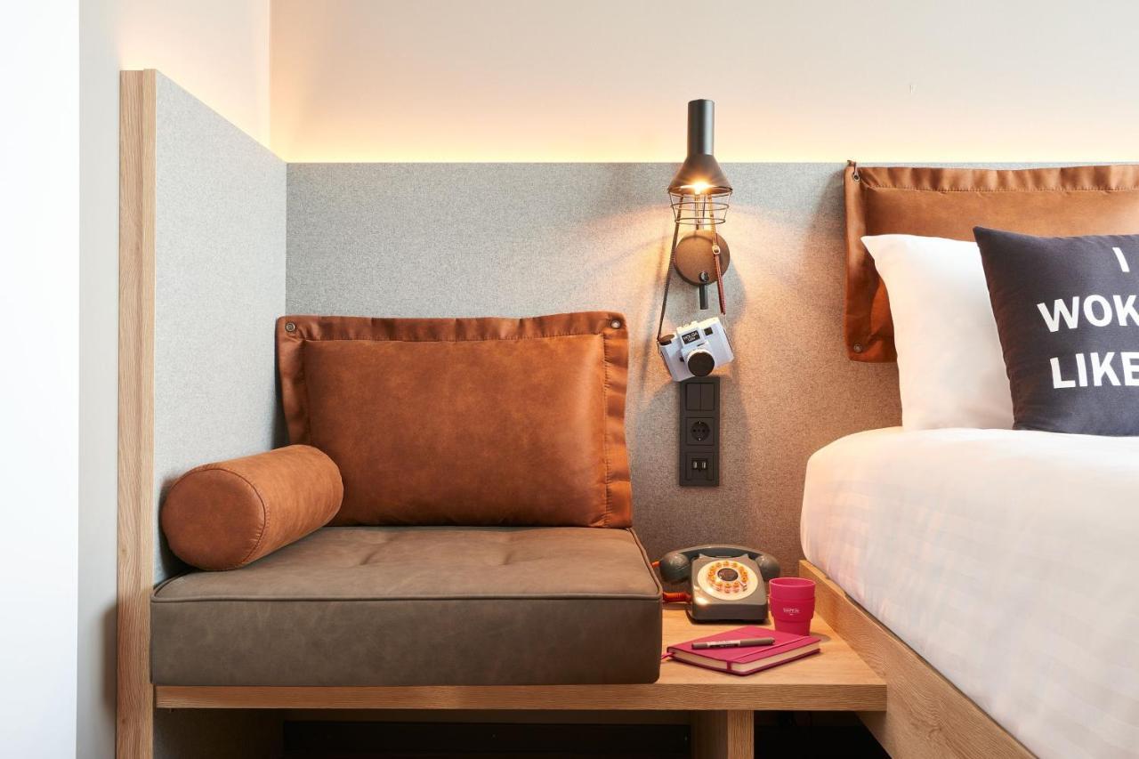 Moxy Amsterdam Schiphol Airport Otel Hoofddorp Dış mekan fotoğraf