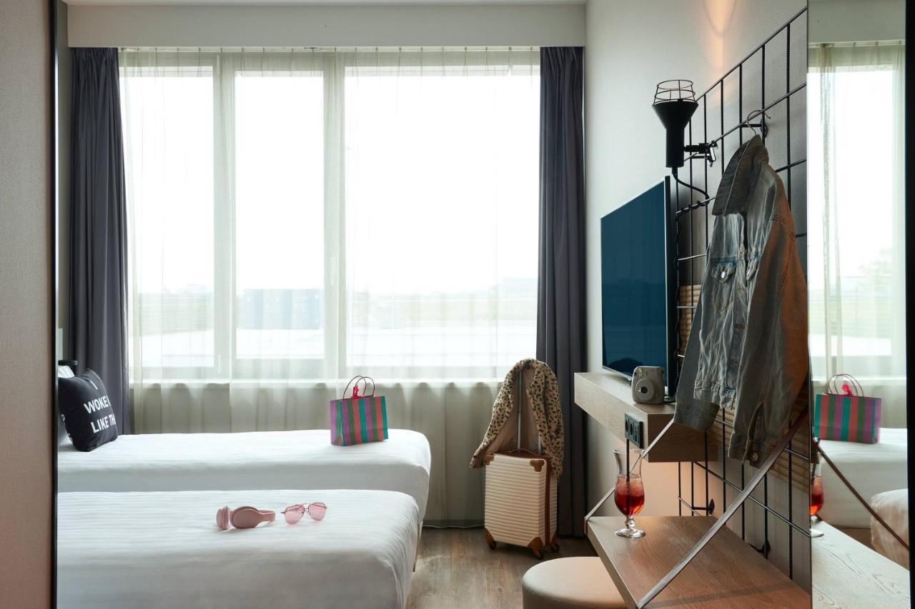 Moxy Amsterdam Schiphol Airport Otel Hoofddorp Dış mekan fotoğraf