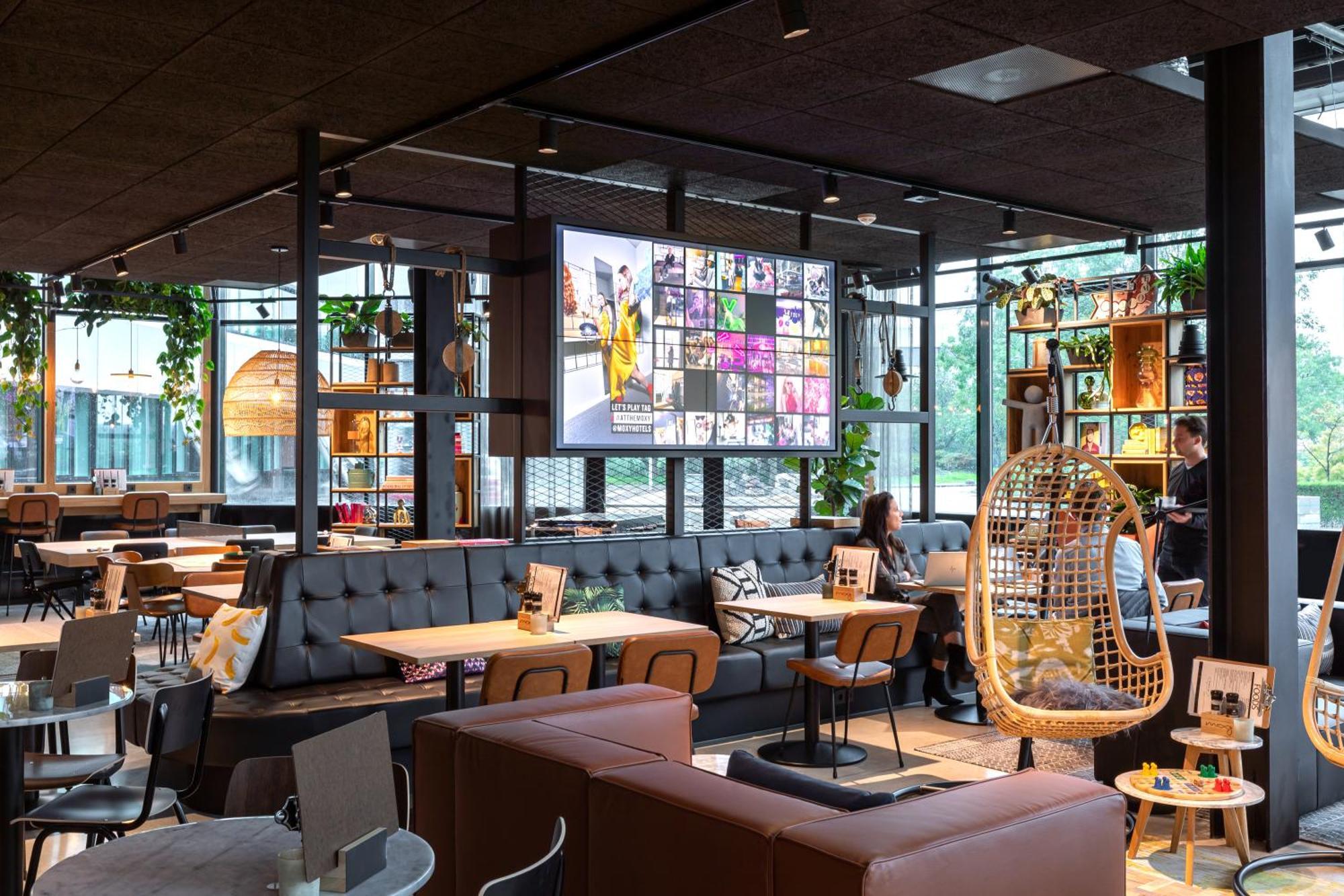 Moxy Amsterdam Schiphol Airport Otel Hoofddorp Dış mekan fotoğraf