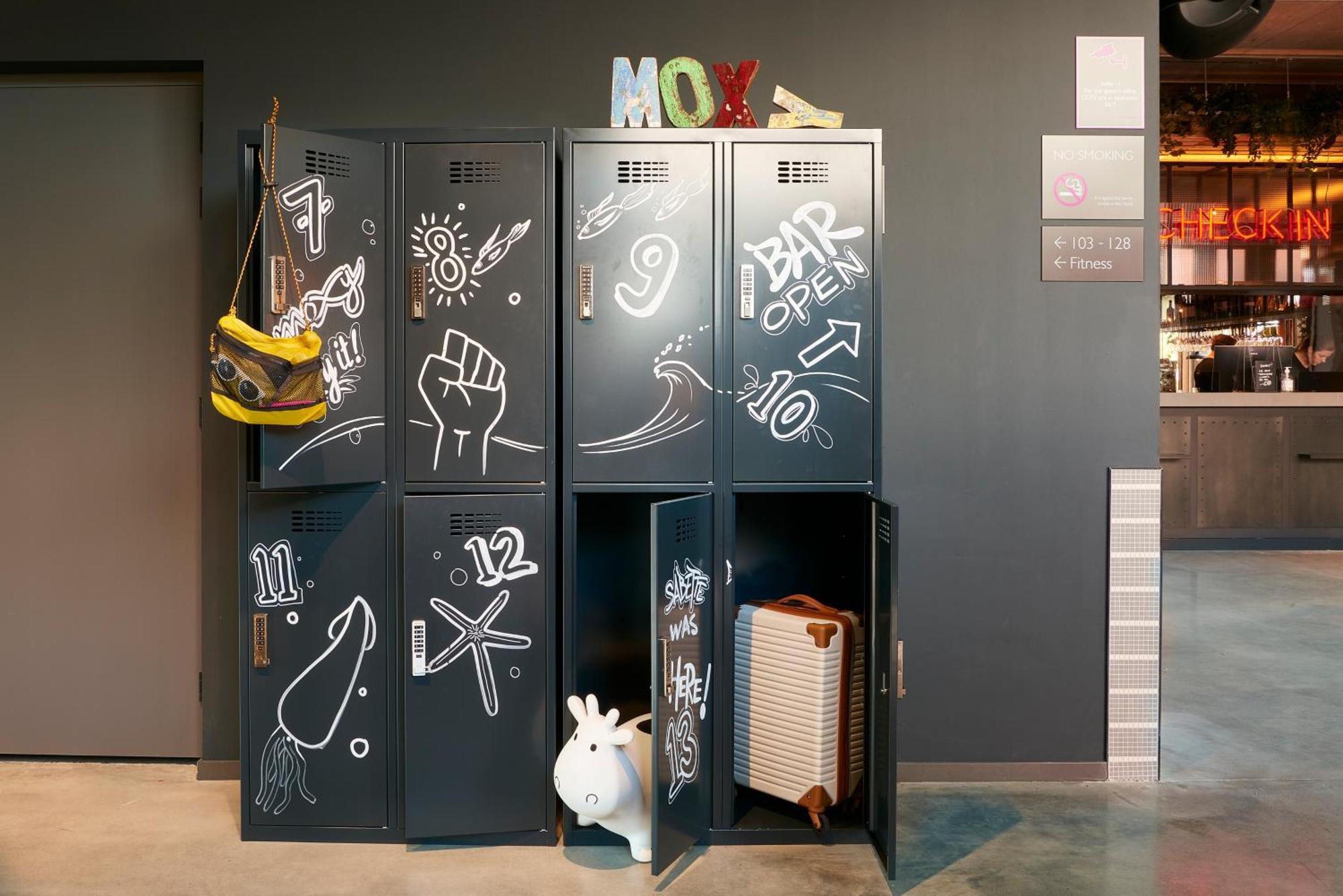 Moxy Amsterdam Schiphol Airport Otel Hoofddorp Dış mekan fotoğraf
